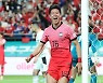 황의조의 진로, 본인만의 고민이 아니다