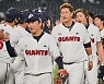 은퇴 시즌에 결승타 2위라니..겸손한 40세 거포 "안치홍이 열심히 뛰어준 덕분" [오!쎈 부산]