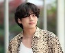 방탄소년단 뷔, 스타랭킹 男 아이돌 3위..핫한 인기