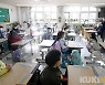 소아 코로나 사망자 증가.."백신접종 능사 아냐"