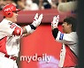 [MD포토] 최형우 '동점 만든 3점홈런의 기쁨'