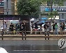 우산과 함께 하는 퇴근길