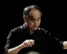 "프로는 프로답게" 고집쟁이 지휘자의 백 번째 도전