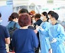오후 9시까지 전국 2만8267명 확진..어제보다 3000여명↓