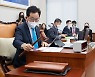 "다수결" vs "날치기"..여야, '김건희 의혹' 증인 채택 공방(종합)
