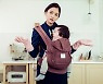 OECD "한국은 아빠 되면 경력 신장, 엄마 되면 소득 줄어"