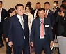 [사설] 윤 대통령 막말 파동, 사과도 없이 '오만한' 해명뿐인가