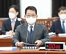 박지원, 尹해외순방에 "성과는 김건희 여사 무사고뿐"