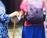 기초연금도 미지급 속출.."대출받아 생활비 메워야"