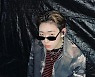 "지코가 해냈다"..블랙핑크·아이브 꺾고 '새삥' 차트 1위