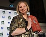 (FILE) BRITAIN LITERATURE MANTEL OBIT