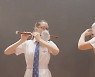 코로나 시대 피리 부는 방법?.. 조롱당한 홍콩 교육부 영상