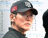 이강철 감독 '안 풀리네' [MK포토]