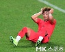 승리 후 고통 호소하는 김진수 [MK포토]