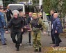 러시아 학교 총격으로 어린이 등 15명 사망