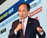 추경호 "과도한 규제로 성장률 하락..기업 뛸 공간 마련"