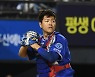 '포수 최다' 강민호, 역대 7번째 2100경기 출전 금자탑