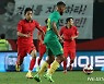 정우영 '압박 압박 압박'