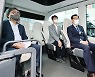 자율주행 차량 탑승한 어명소 국토부 차관
