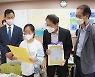 상천초 '사회현안 프로젝트 수업' 참관하는 조희연 교육감