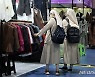 서울국제불교박람회 돌아보는 수녀들