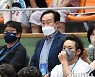 '또 관전' 천영기 통영시장의 농구 사랑은 진심