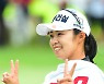 [MD포토] 통산 4승 기록한 김수지 '행복한 미소'