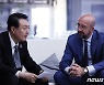 EU 상임의장 "北미사일 발사, '정당치 않은 공격'..韓日과 연대"