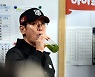 '5연승-3위 사수' 이강철 감독 "득점권에서 황재균-김민혁이 돋보였다" [SS 수원in]