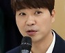 박수홍, 검찰청사서 부친에 폭행당해 병원행.."인사 안 하냐"