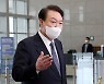 [속보]尹대통령, 중기·벤처 만나 "기업 크는 것이 나라 크는 것..세일즈맨 되겠다"