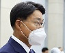 답변하는 최정우 포스코 그룹 회장