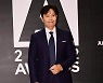 [TEN 포토] 이병헌 '젠틀한 수트핏'