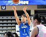 우리은행, 14개 3점포로 삼성생명 41점차로 압도하며 1위 복귀