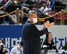 [게임브리핑]“밀어붙여야 한다” 임근배 감독의 우리은행 공략법