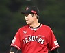 "SSG 절대 못 잊어, 미안해하지 마세요" 우승 공신 이태양, 뭉클한 작별 인사