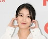 아이유, '브로커'로 신인여우상 "받아본 상 중 제일 떨려" (42회 영평상)