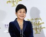 [포토]대중문화예술상 국무총리표창 수상하는 성우 홍승옥