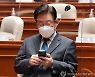 사법리스크 확산에 거짓말 들통까지… 민주 겹악재 `곤욕`