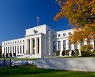 미국 11월 FOMC 의사록 "다수 위원들, 금리인상 속도 조절 언급"