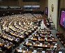 '이태원 참사 특위' 반대 토론하는 조정훈