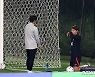 개인훈련으로 컨디션 끌어올리는 황희찬