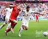 ‘4-4-2 복귀’ 이란, '조 2위' 웨일스와 대등한 경기…0-0 (전반 종료)