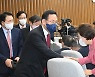 윤대통령 · 국힘 지도부 ‘원팀’ 외치지만… 국조 · 당권 둘러싼 ‘미묘한 기류’