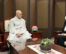 조계종 총무원장 진우스님 찾은 국힘 곽미숙 대표의원 “불교전통문화 확실히 챙기겠다“