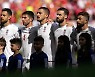 이란 선수들 웨일스 경기 앞두고는 국가 따라 불러, 케이로스 영향?