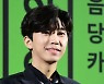 [포토] 임영웅, '영웅시대에 보내는 하트~' (MMA 2022)
