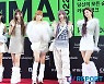 [T포토] 뉴진스 '확 바뀐 스타일링'