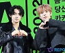 [T포토] 연준-태현 '눈호강 투샷'