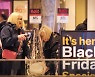美 블프 줄서는 대신 ‘클릭클릭’...온라인 매출 12조 ‘신기록’